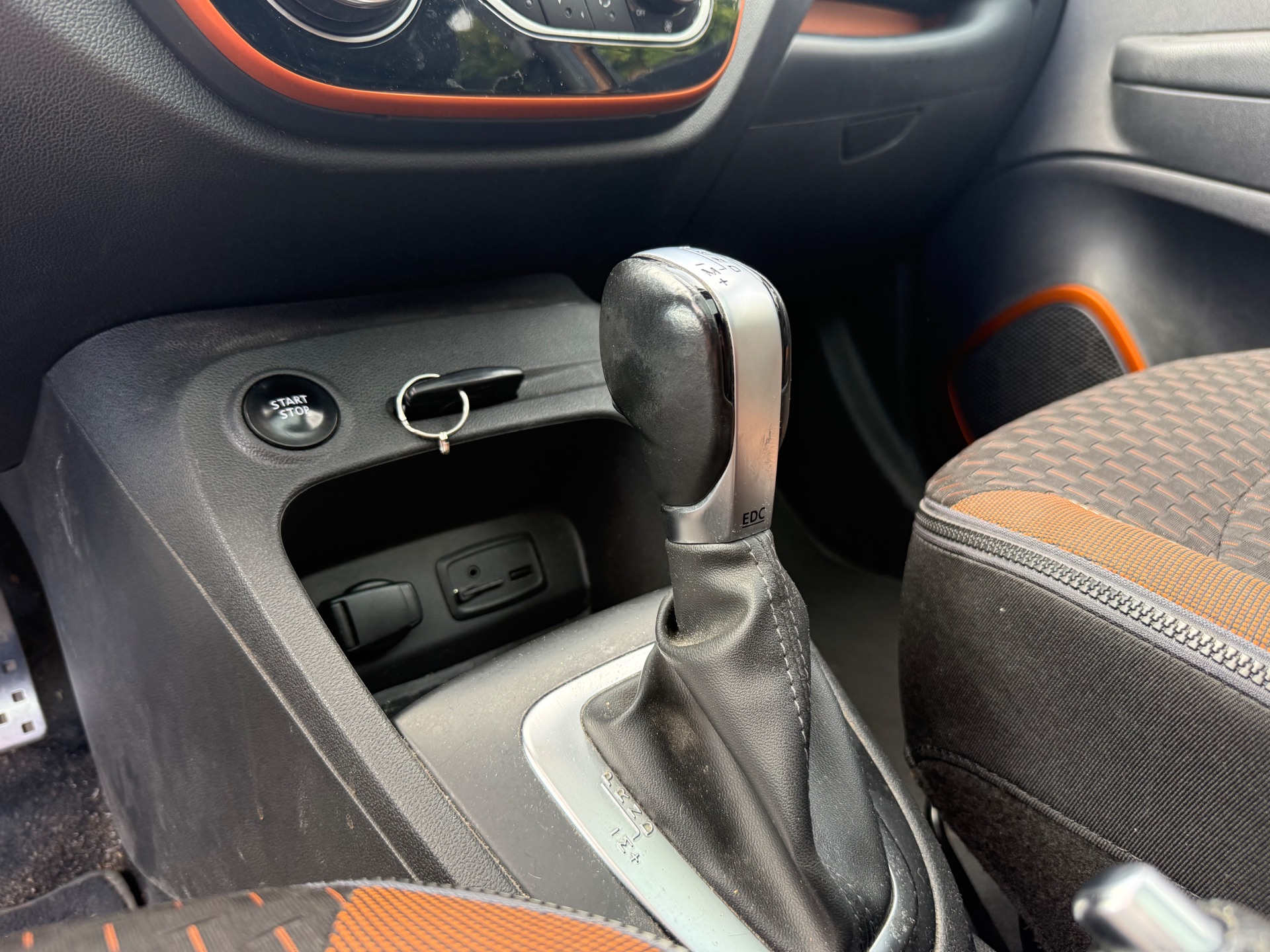 Renault Captur 1.2 TCe 16V EDC6 118ch Intens