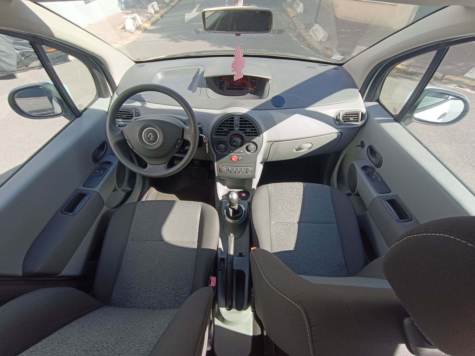 Renault MODUS 1.2i 75ch