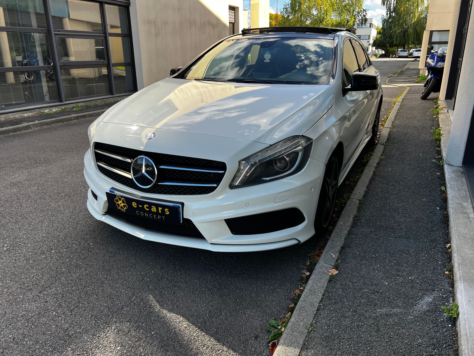 MERCEDES BENZ CLASSE A 200 D 136ch Fascination