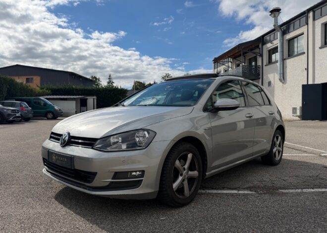 Volkswagen Golf 1.2 TSI 105ch CUP 4 pneus neige sur jantes