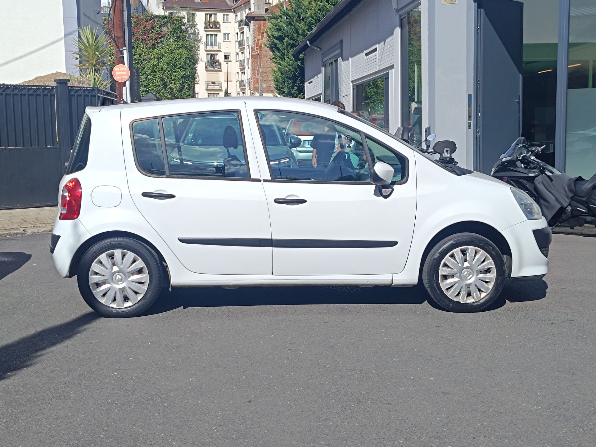 Renault MODUS 1.2i 75ch