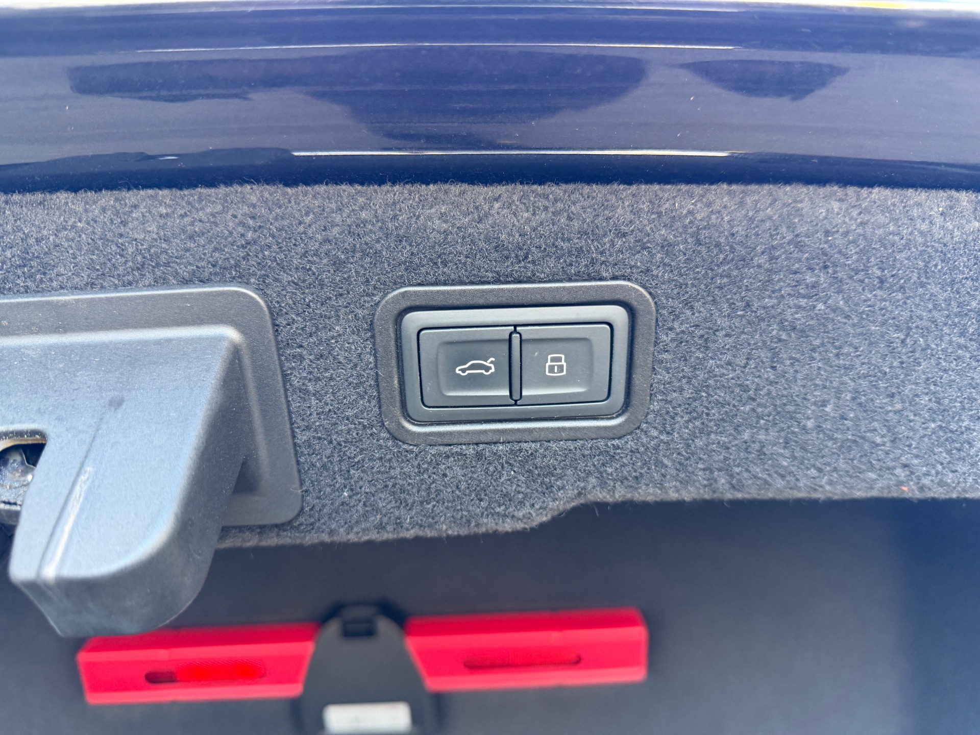 Audi A8 60 TFSI 462ch “Avus Extended”