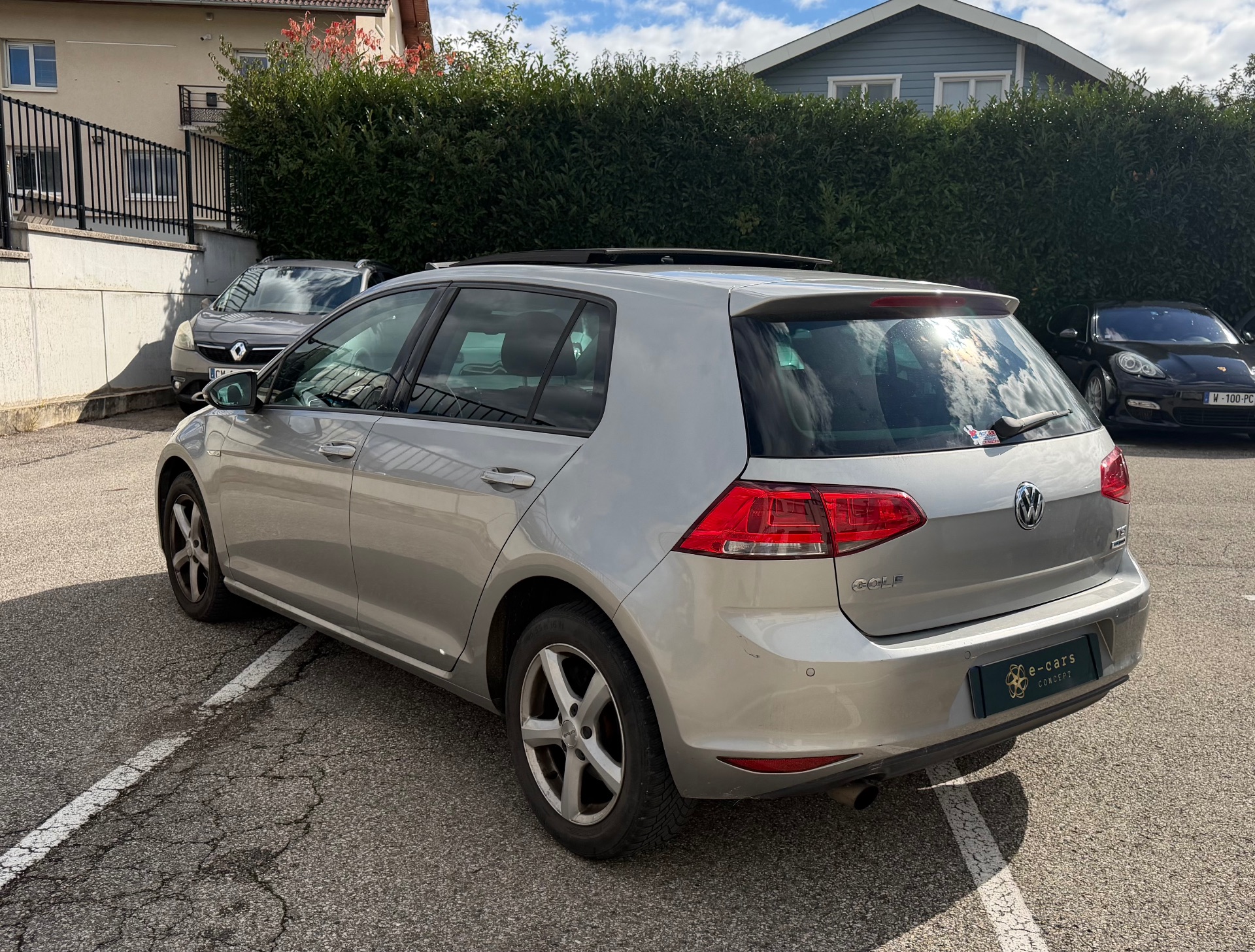 Volkswagen Golf 1.2 TSI 105ch CUP 4 pneus neige sur jantes