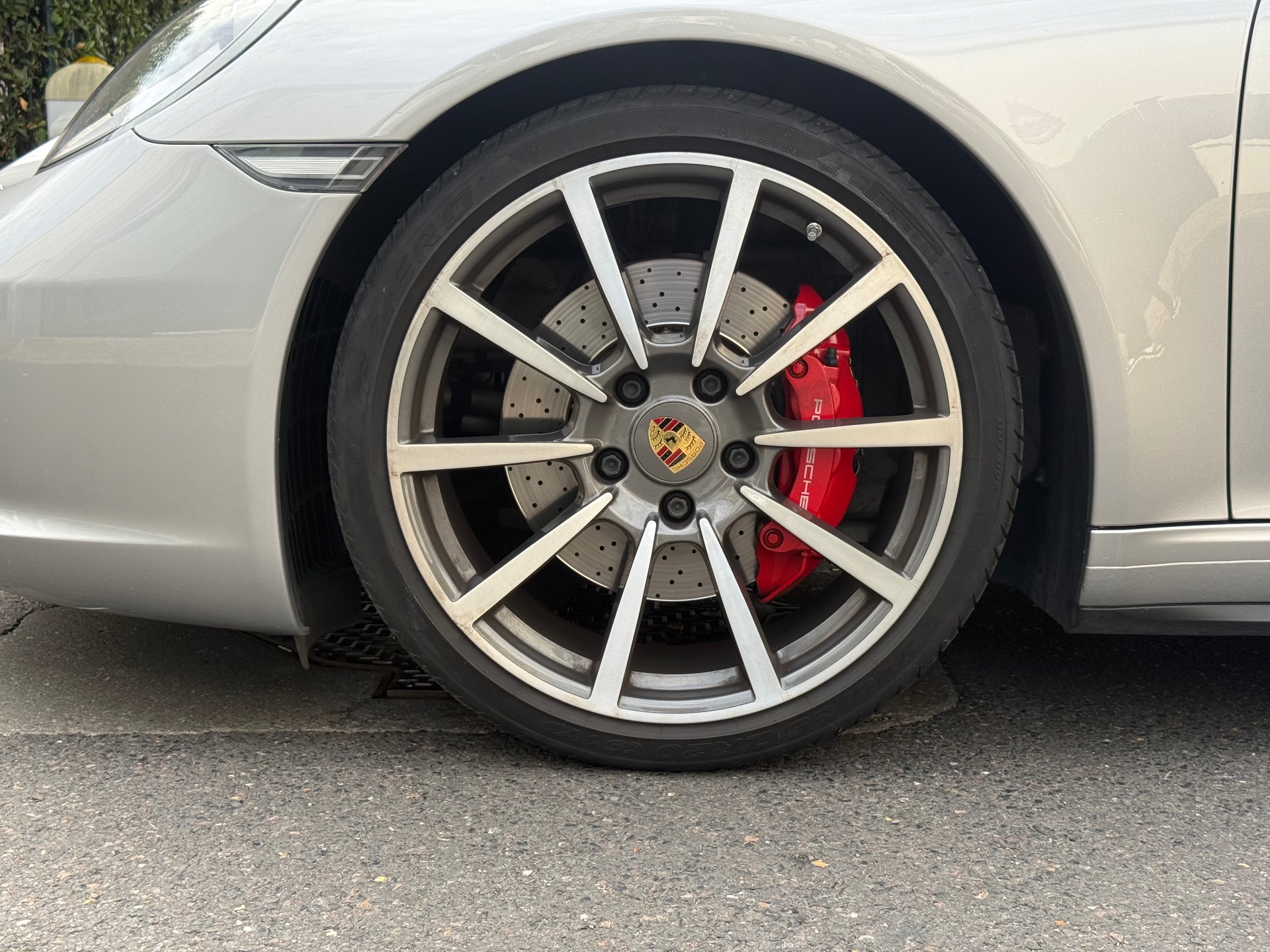 Porsche 911 4S 3.0 flat- 6 biturbo 420ch