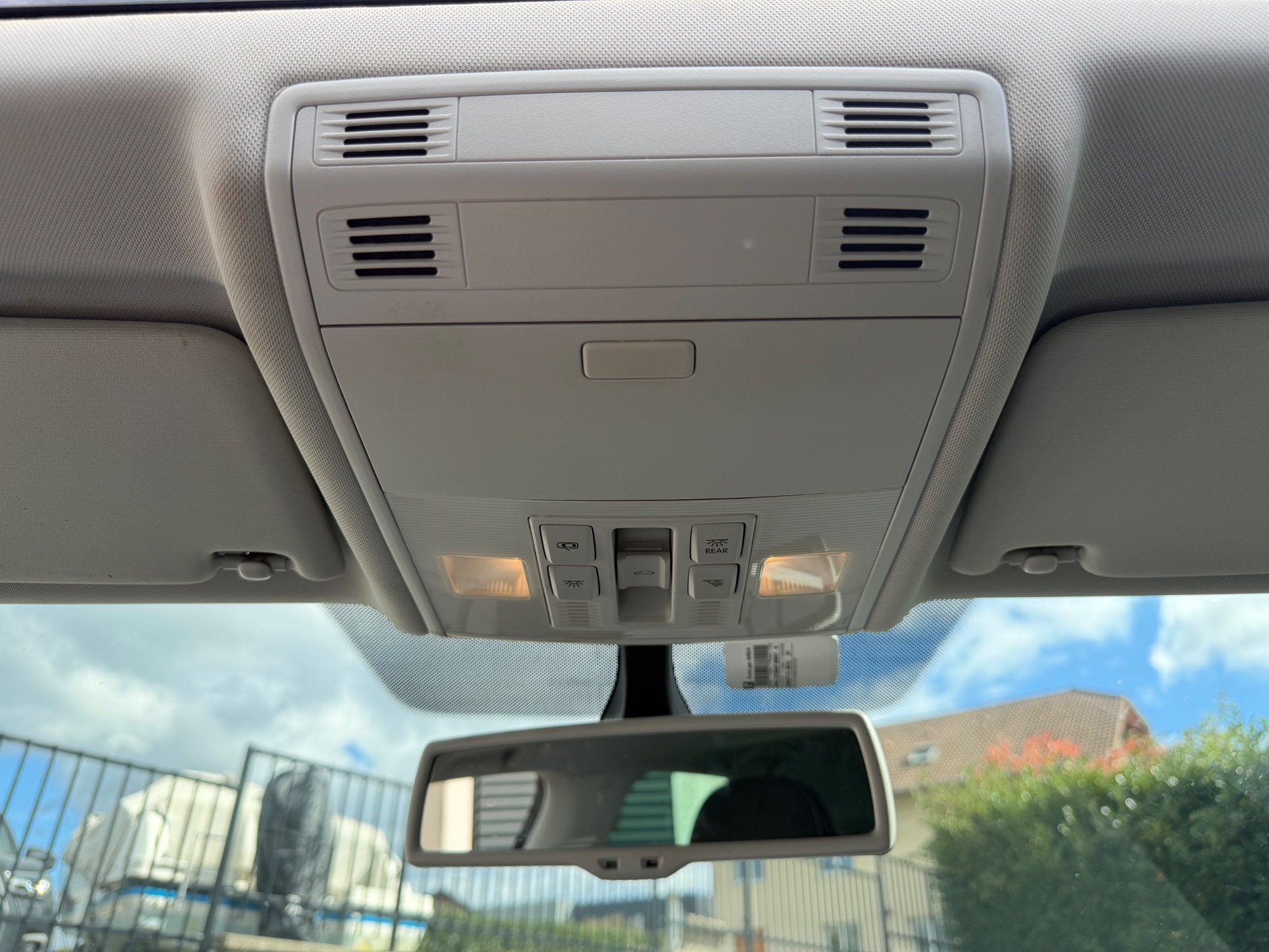 Volkswagen Golf 1.2 TSI 105ch CUP 4 pneus neige sur jantes