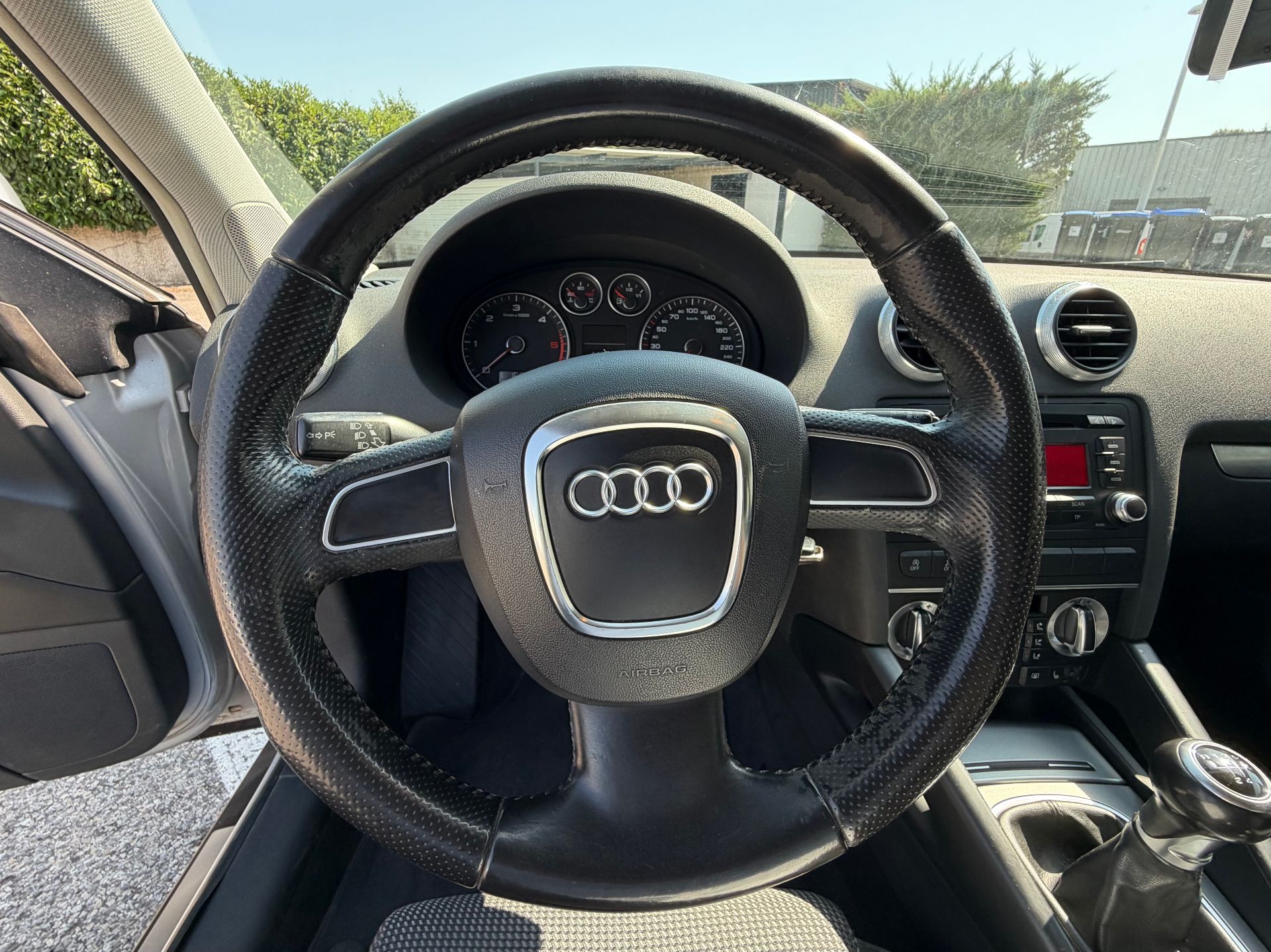 Audi A3 1.6 tdi 105ch AMBITION