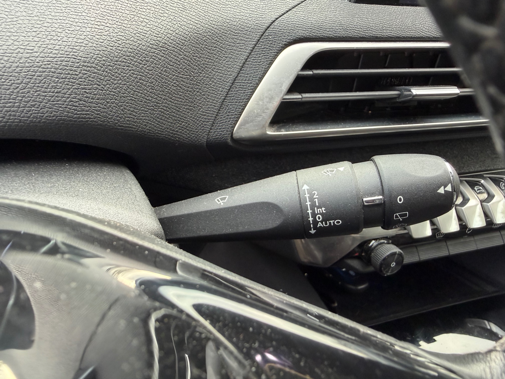 PEUGEOT 3008 1.2 puretech 130ch Allure