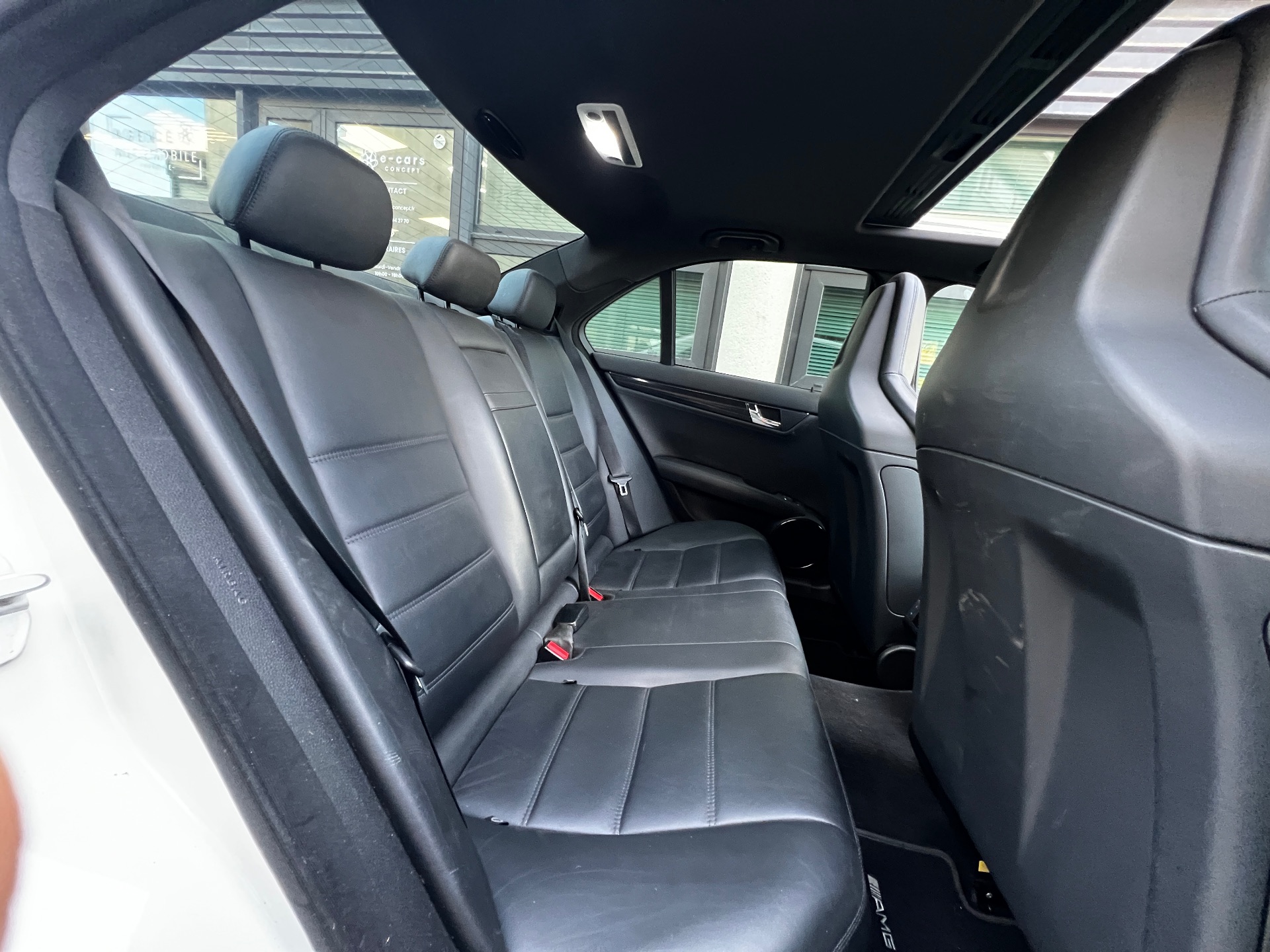 Mercedes-Benz C63 V8 6,2L 457ch AMG