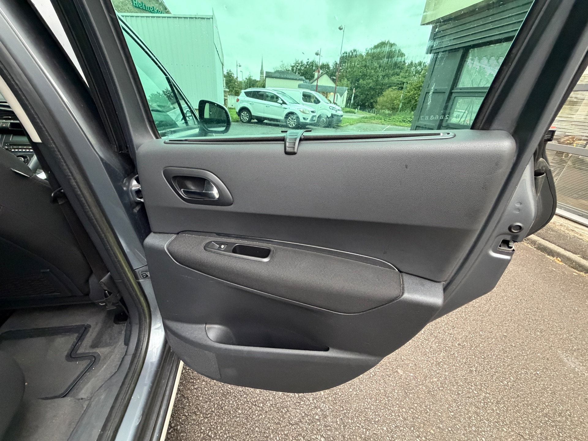 Peugeot 3008 1.6 e-HDi 112ch “Active”