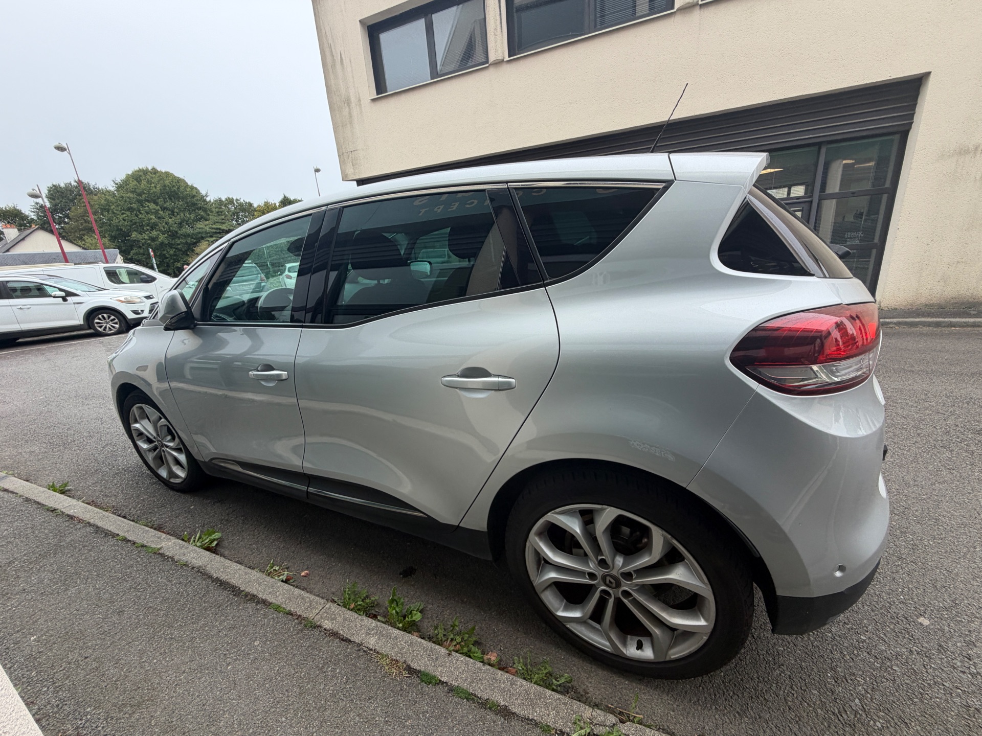 Renault Scenic 1.5 dCi 110ch “Energy Business”