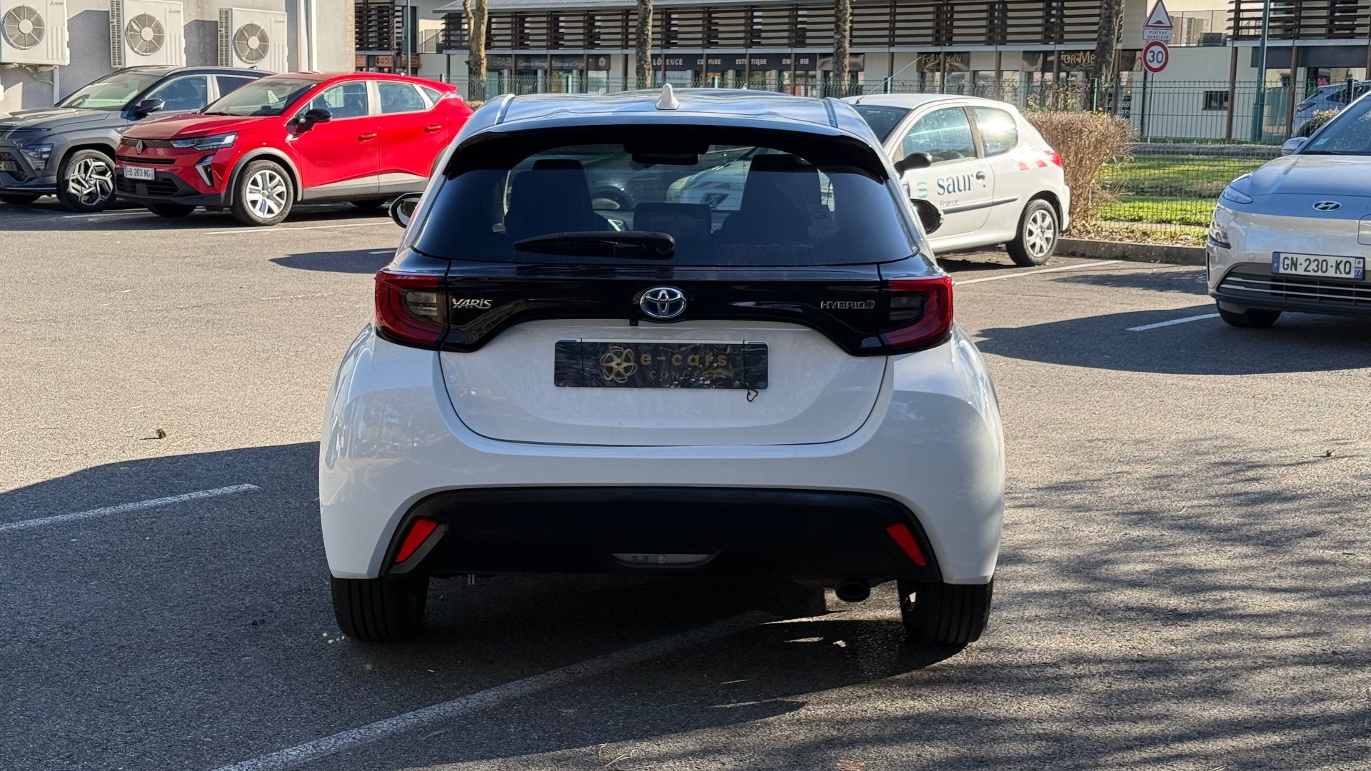 Toyota Yaris hybrid 136ch Design