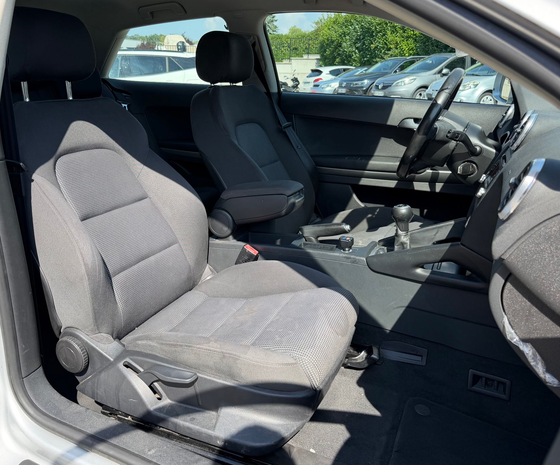 Audi A3 1.6 tdi 105ch AMBITION
