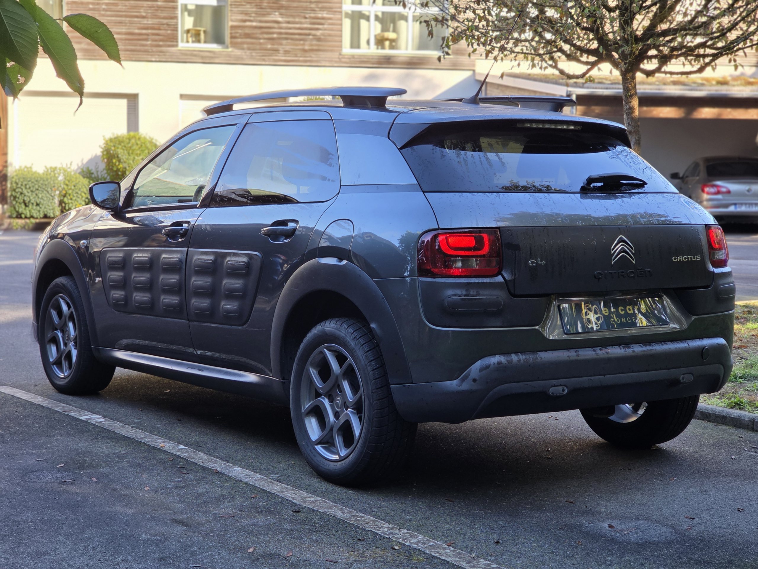 CITROËN C4 CACTUS – 1.2 PureTech 82ch BVM5 Finition SHINE