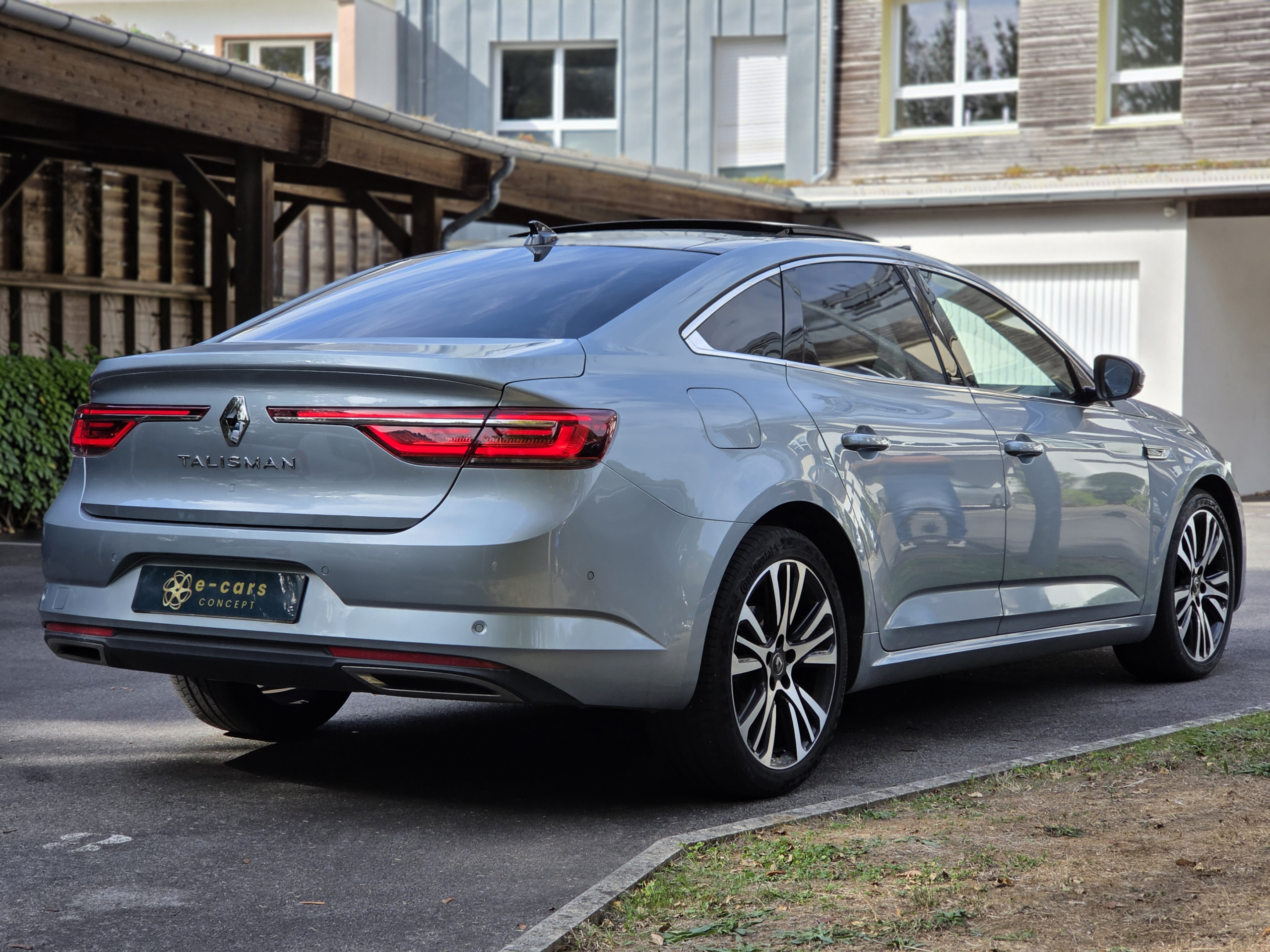 RENAULT TALISMAN BERLINE – 1.3 TCe 160 Boîte automatique EDC7 Finition INITIALE PARIS