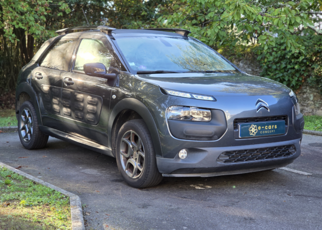 CITROËN C4 CACTUS – 1.2 PureTech 82ch BVM5 Finition SHINE