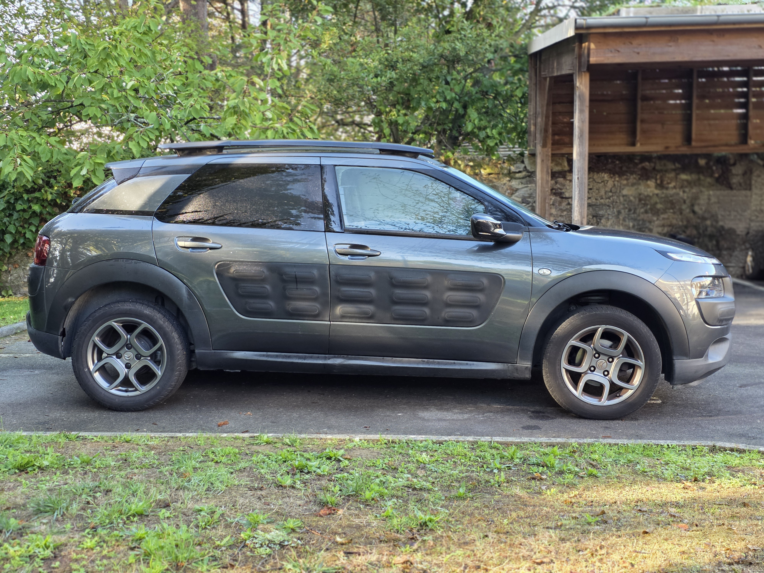CITROËN C4 CACTUS – 1.2 PureTech 82ch BVM5 Finition SHINE