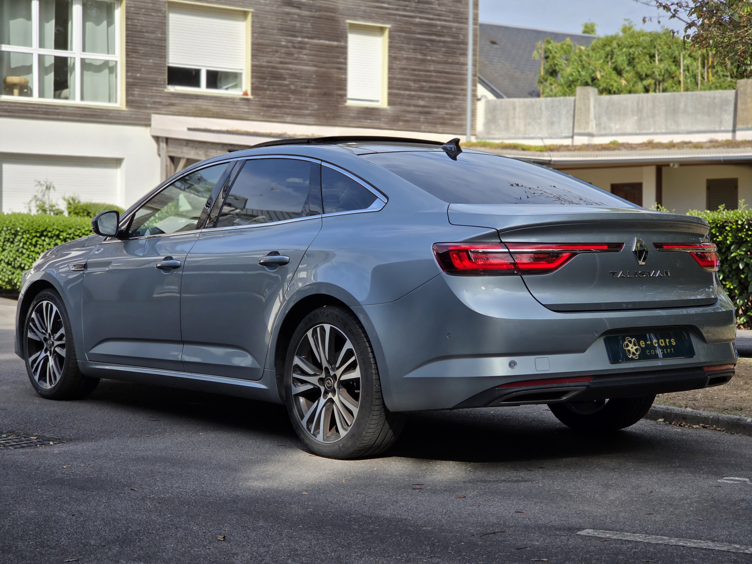RENAULT TALISMAN BERLINE – 1.3 TCe 160 Boîte automatique EDC7 Finition INITIALE PARIS