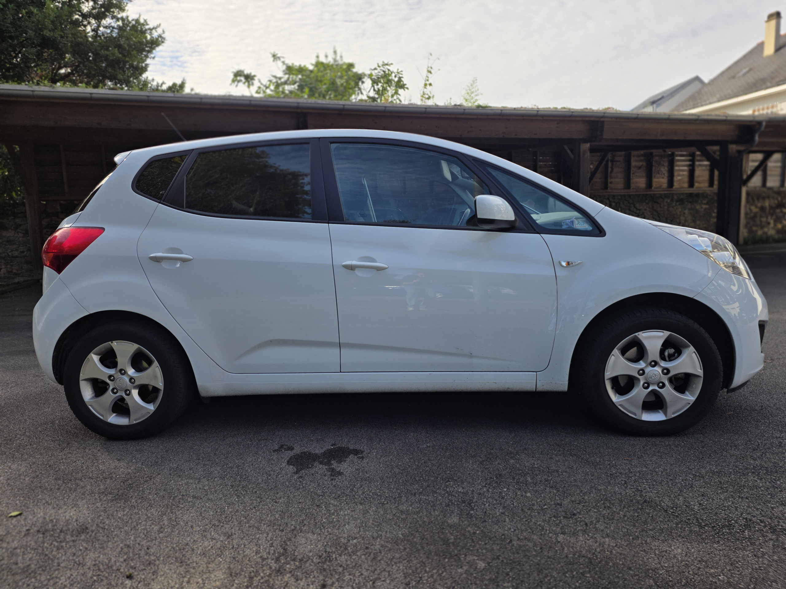 KIA VENGA – 1.4 CVVT 90ch BVM5 Finition URBAN CHIC