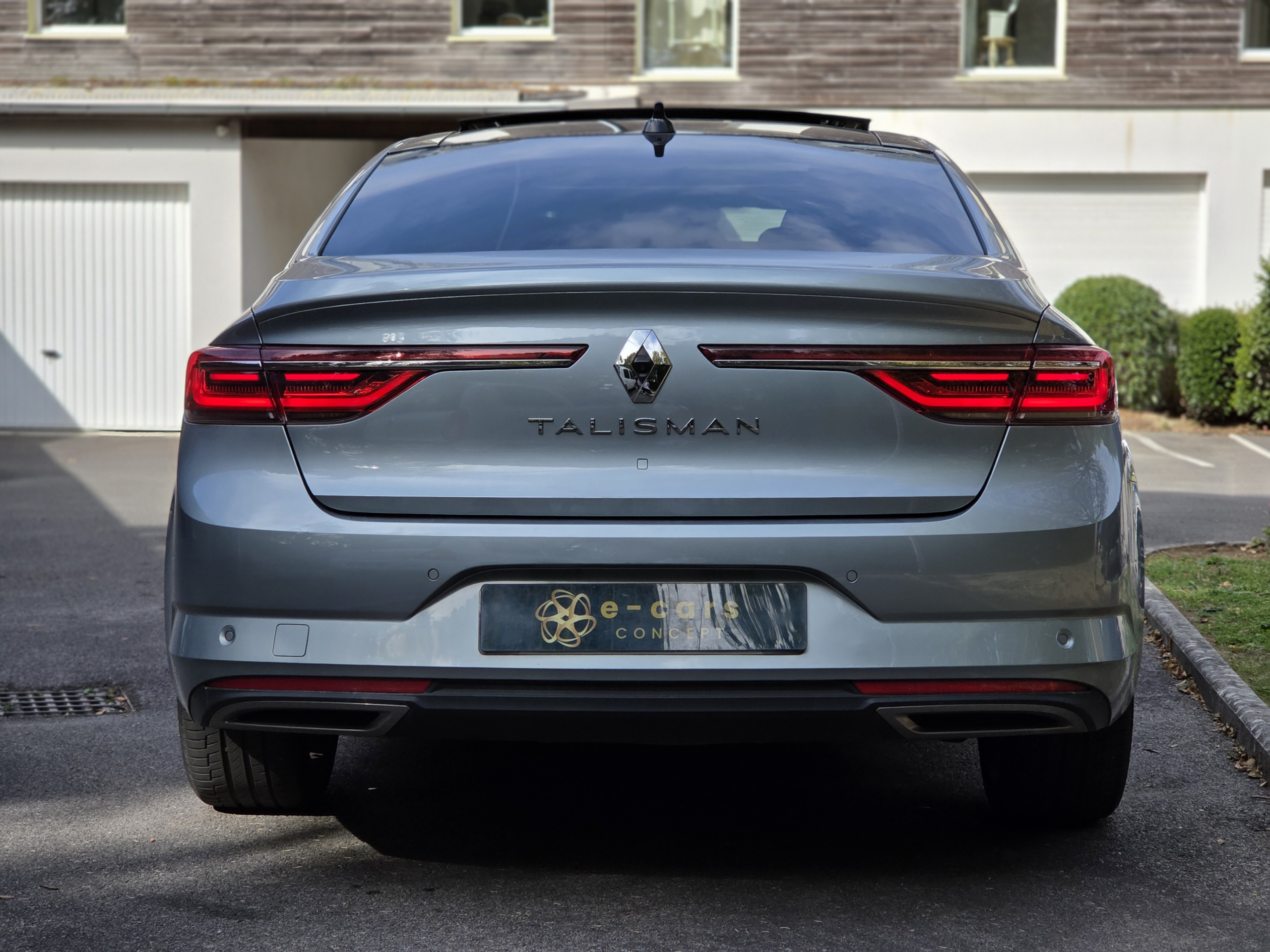 RENAULT TALISMAN BERLINE – 1.3 TCe 160 Boîte automatique EDC7 Finition INITIALE PARIS