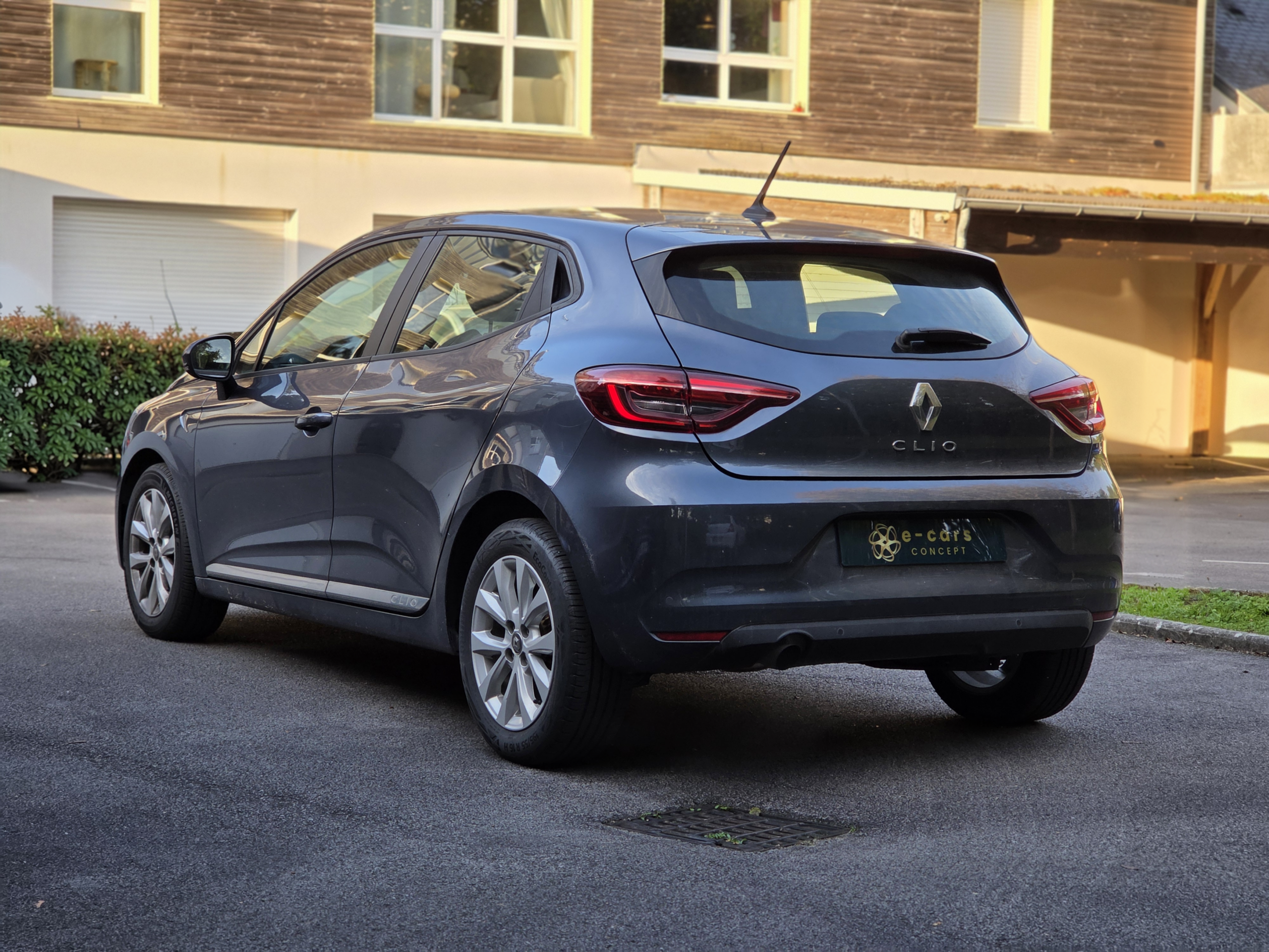 RENAULT CLIO 5 – 1.0 TCe 100ch BVM5 Finition INTENS