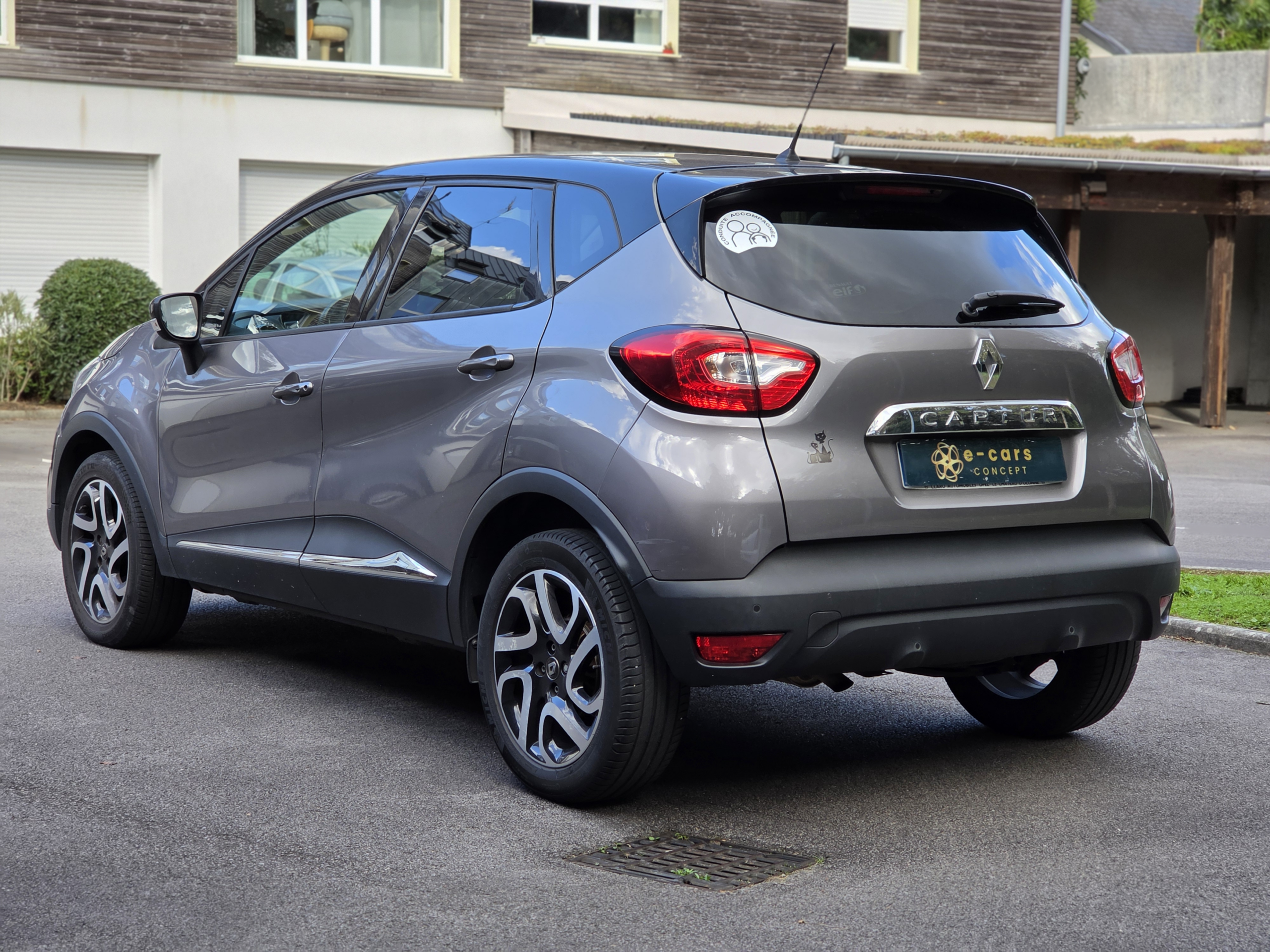 RENAULT CAPTUR – 1.2 TCe 120ch EDC6 Finition INTENS