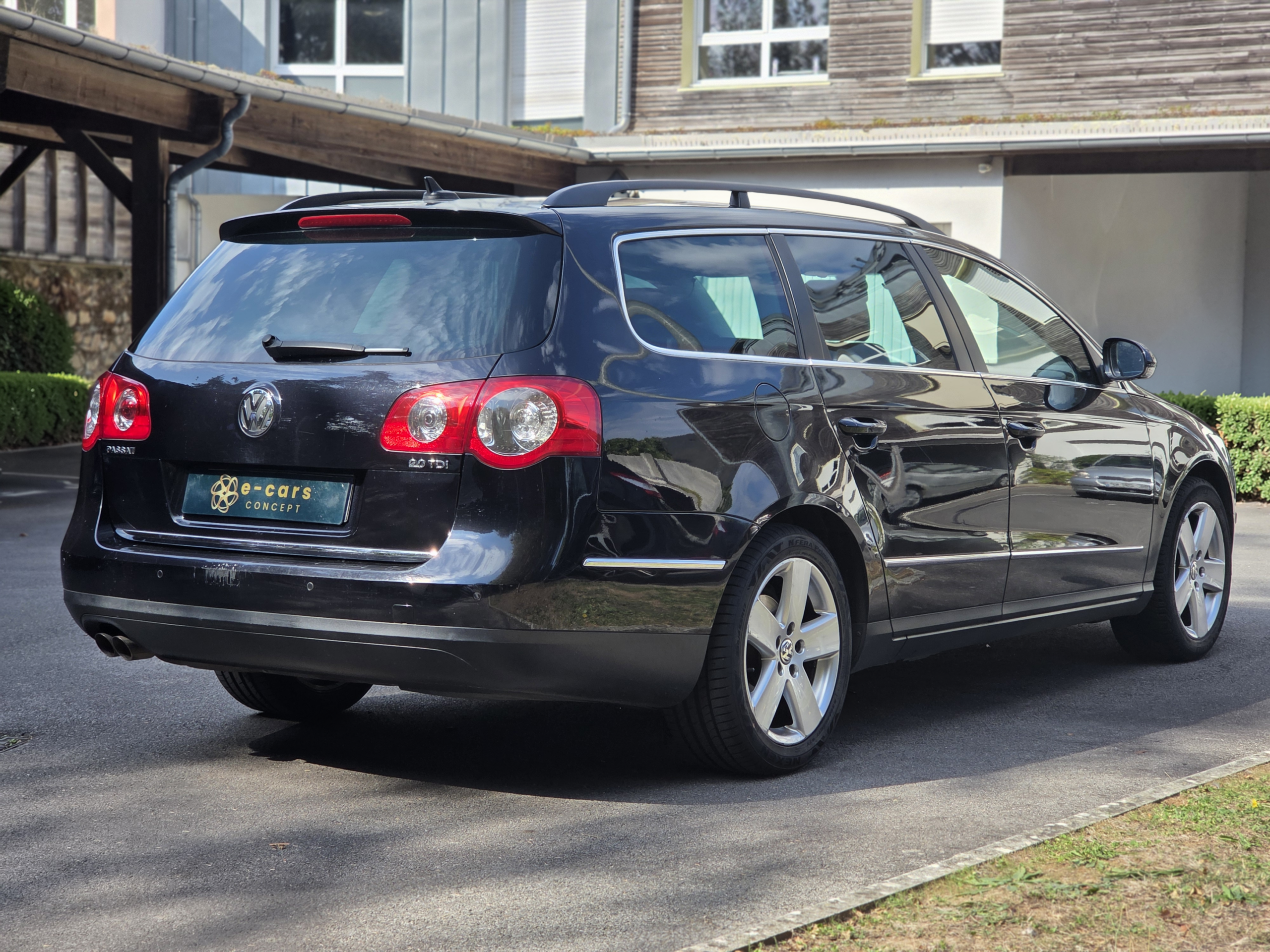 VOLKSWAGEN PASSAT SW – 2.0 TDI 140ch BVM6 Finition EMBASSY II