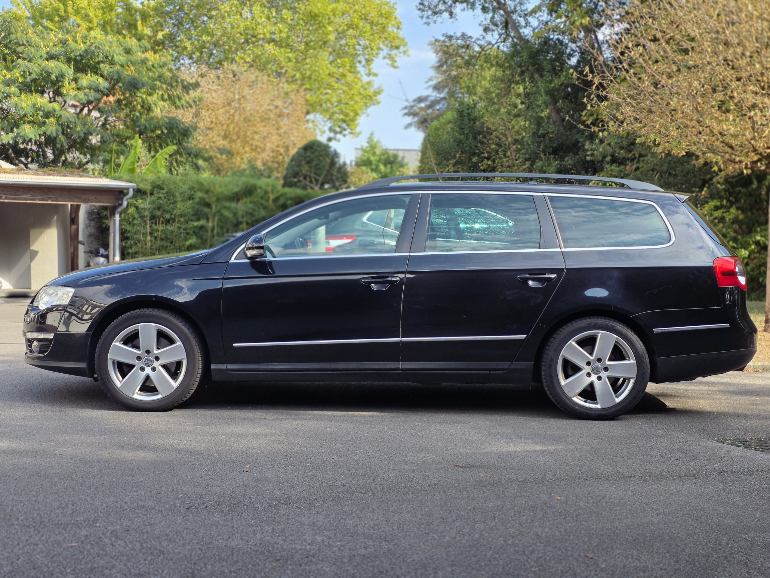 VOLKSWAGEN PASSAT SW – 2.0 TDI 140ch BVM6 Finition EMBASSY II